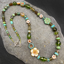 Load image into Gallery viewer, Medium Necklace 5