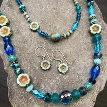 Load image into Gallery viewer, Medium Necklace 4