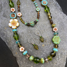 Load image into Gallery viewer, Medium Necklace 5