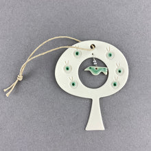 Load image into Gallery viewer, Oval Tree in Gift Box