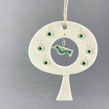 Load image into Gallery viewer, Oval Tree in Gift Box