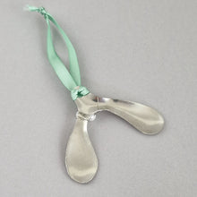 Load image into Gallery viewer, Mistletoe Decoration
