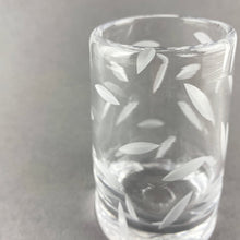 Load image into Gallery viewer, Betula Vase - Clear
