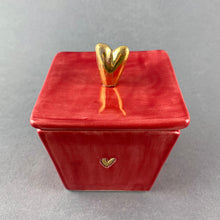 Load image into Gallery viewer, Lidded Box with Heart - Red
