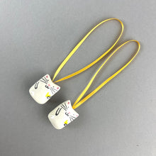 Load image into Gallery viewer, Cat with Yellow Heart Decoration
