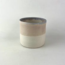 Load image into Gallery viewer, Jar - Robin
