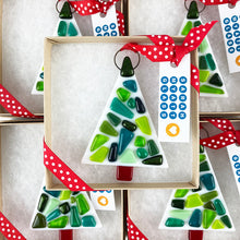 Load image into Gallery viewer, Green Patchwork Tree in Gift Box
