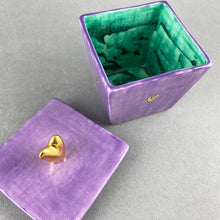 Load image into Gallery viewer, Lidded Box with Heart - Purple
