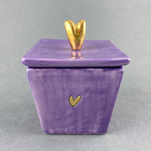 Load image into Gallery viewer, Lidded Box with Heart - Purple
