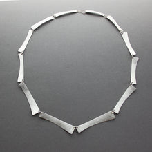 Load image into Gallery viewer, Curved Links Necklace

